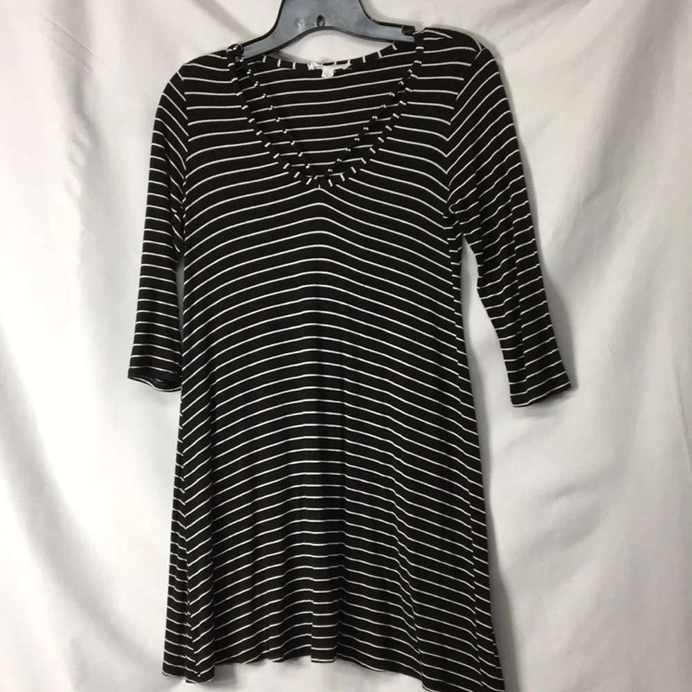 Socialite Women’s Black and White Stripe Dress Size S Like-NEW Condition